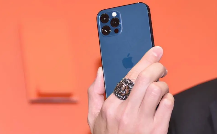 进贤苹果手机维修分享iPhone12系列重启方法教程 